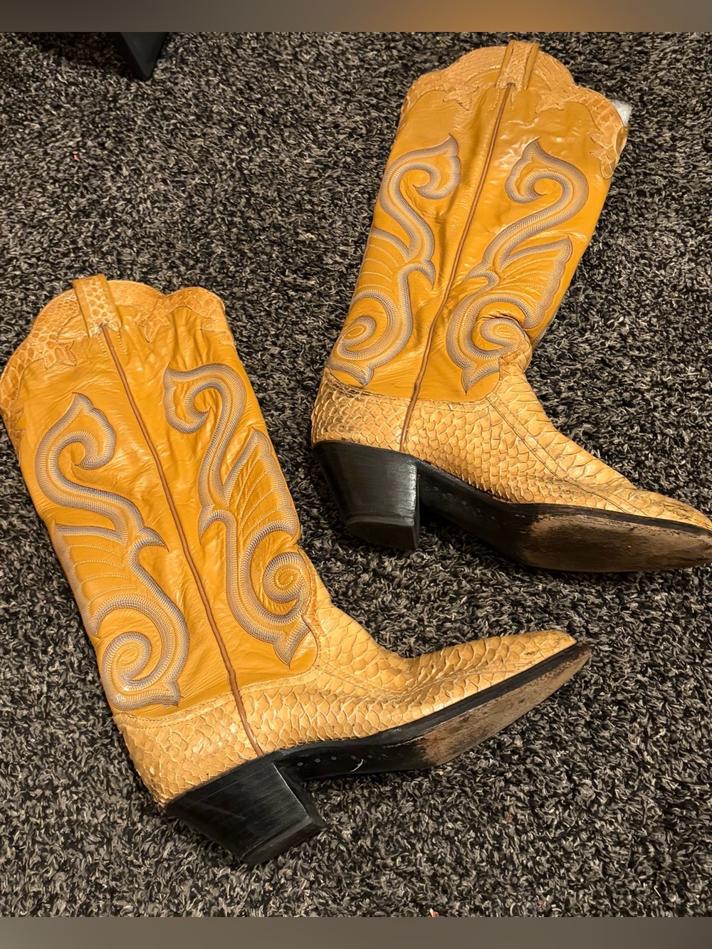 Vintage Larry Mahan Python Skin Cowgirl Boots Women 8B Tan Leather Western